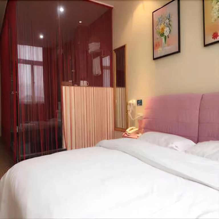 Yihe Express Chain Hotel (Zhenjiang South High-speed Railway Station)