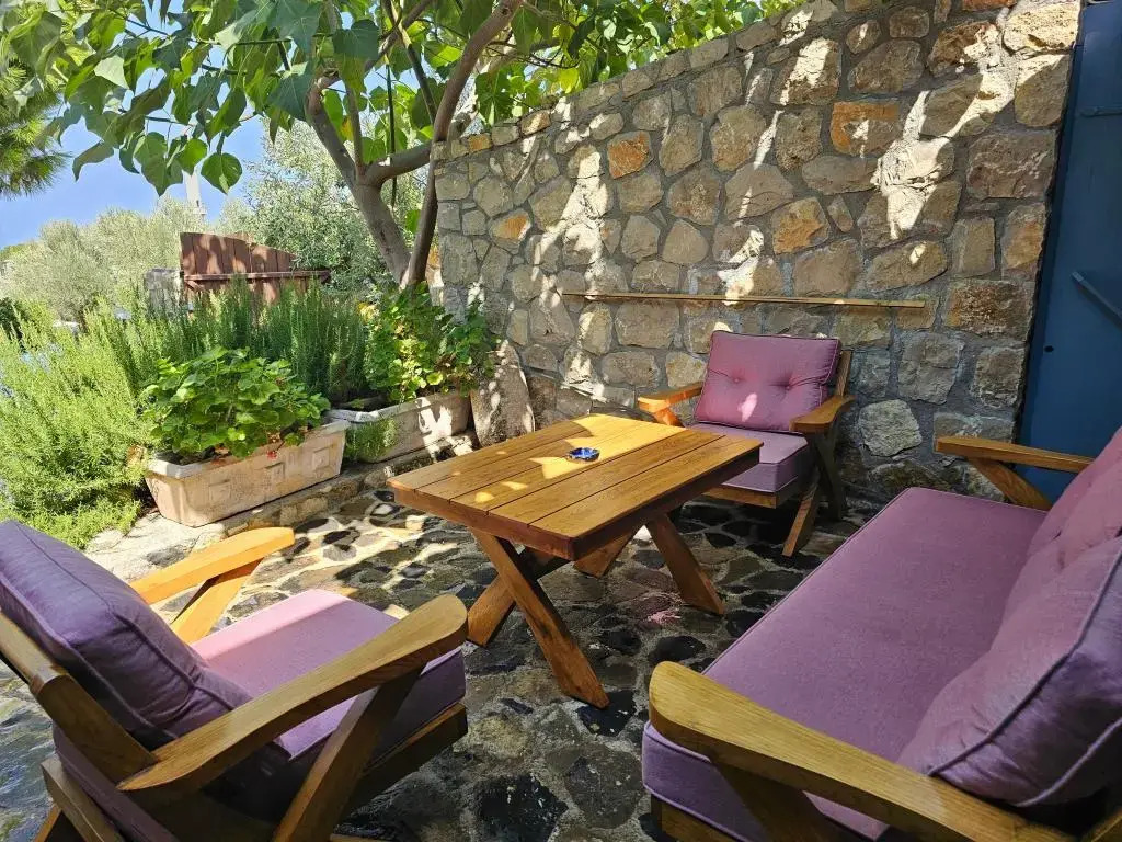 Tepeboz Stone House Karaburun