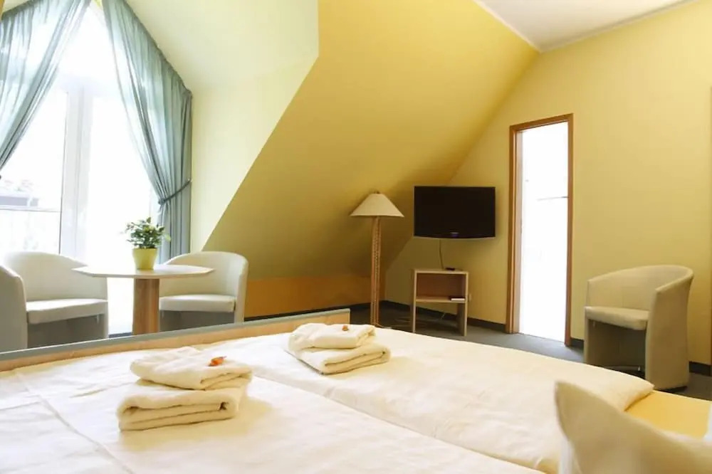Hotel Waldhaus Lauenhain