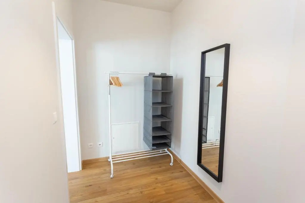 FULL HOUSE Studios - The Buffalo Apartment - NTFLX + WiFi