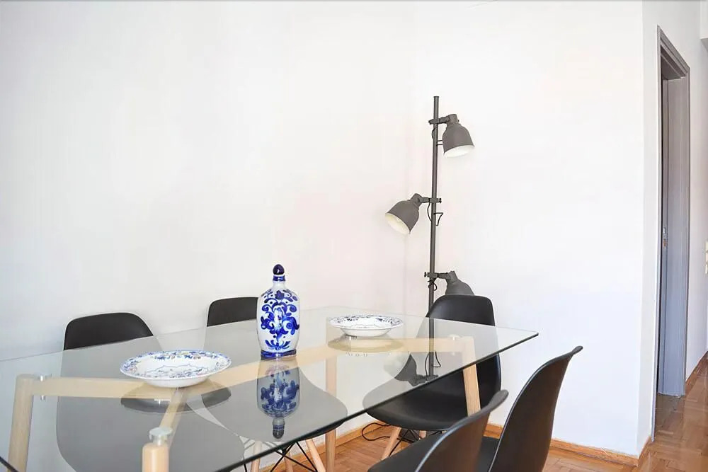Voulis Place