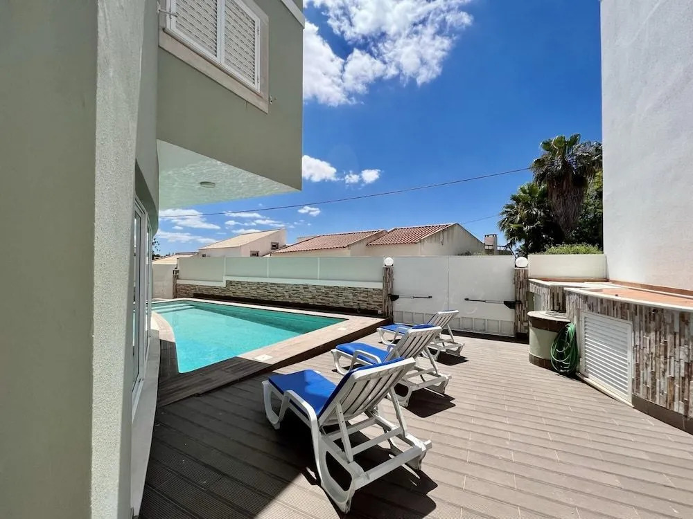 Boliqueime Amazing Villa With Pool by Homing