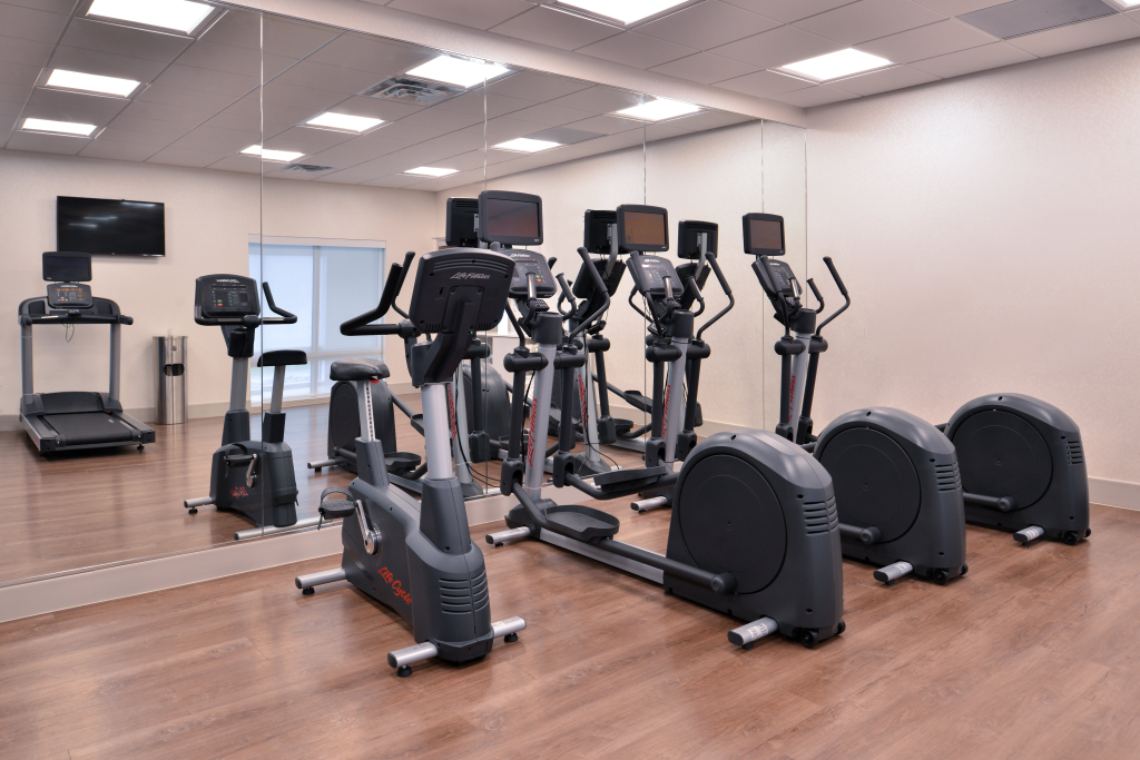 Holiday Inn Express & Suites - Marshalltown by IHG