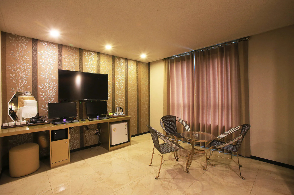 Urban Hotel & Golf