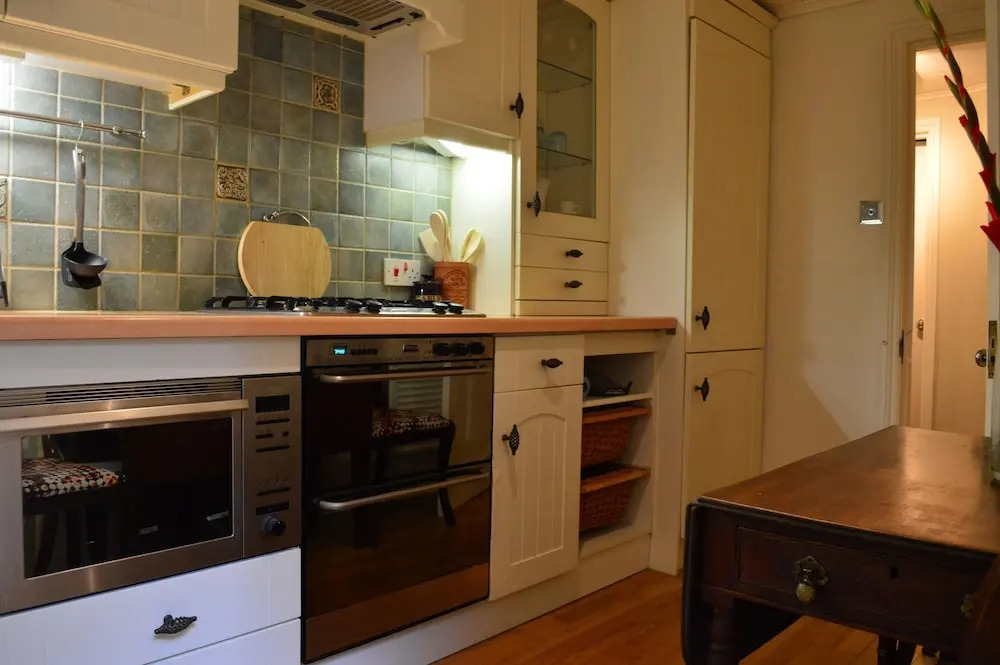 Stylish 2 Bedroom Apartment In London
