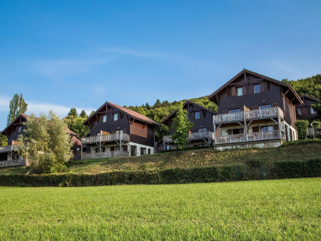 Attractive, rustic apartment with lake view in Evian-les-Bains