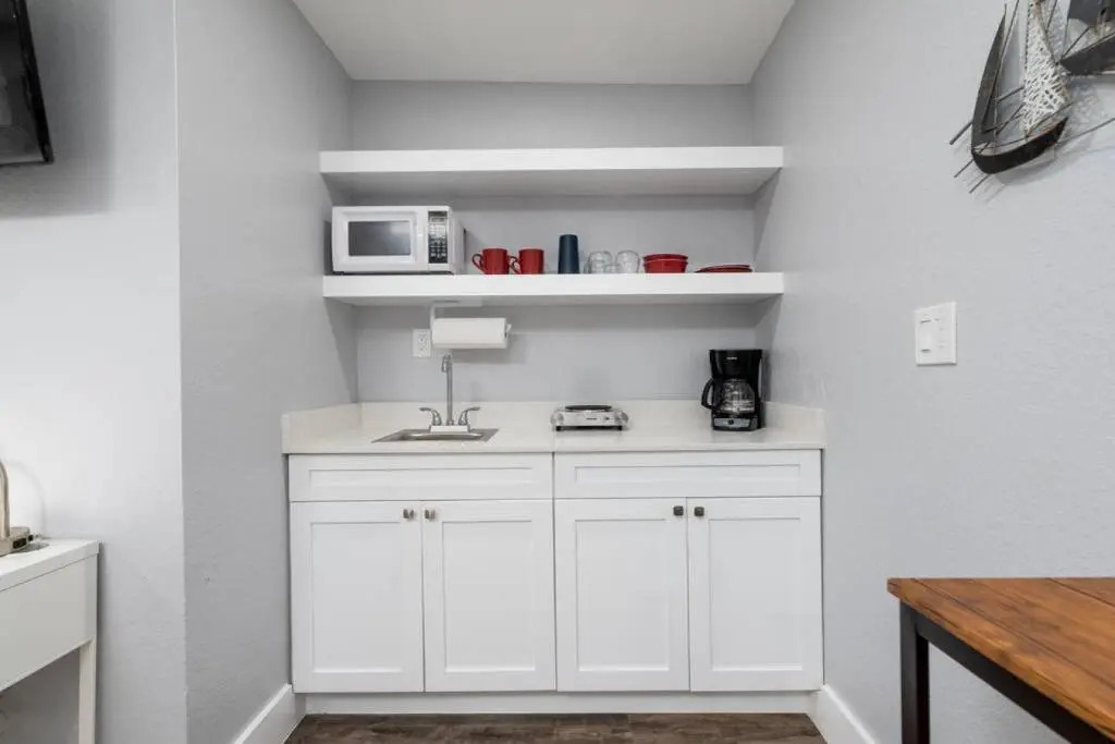Shell on the Beach 104 - RENOVATED