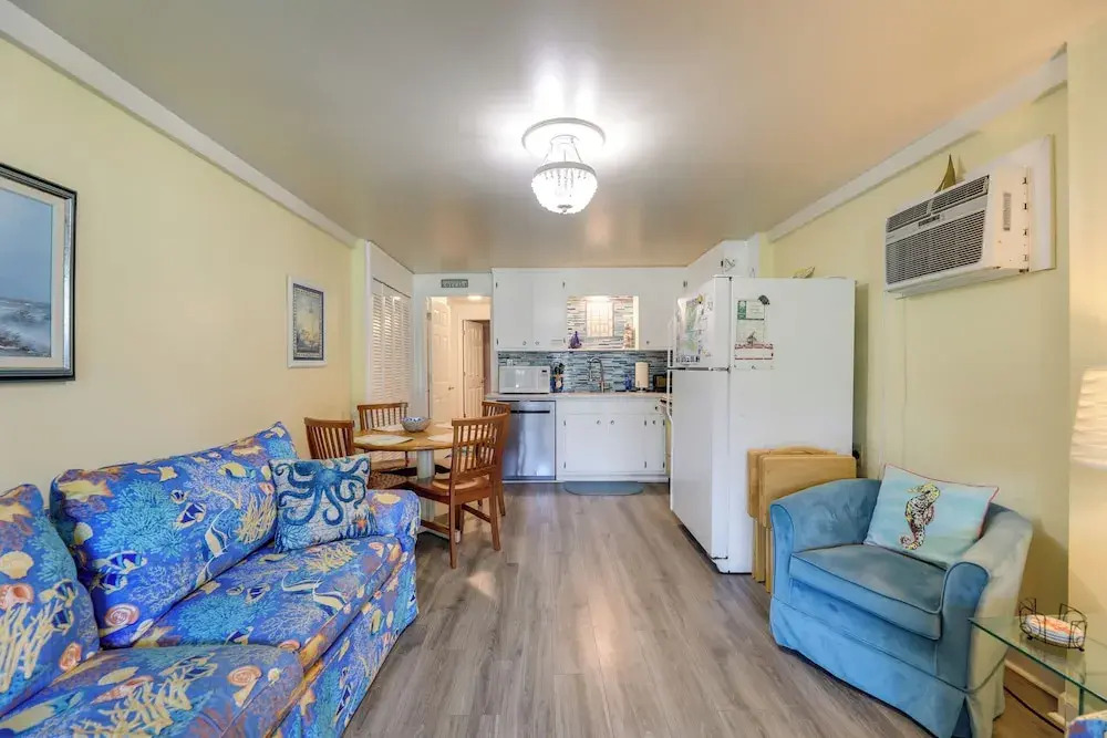 Emerald Isle Vacation Rental, Walk to Beach!