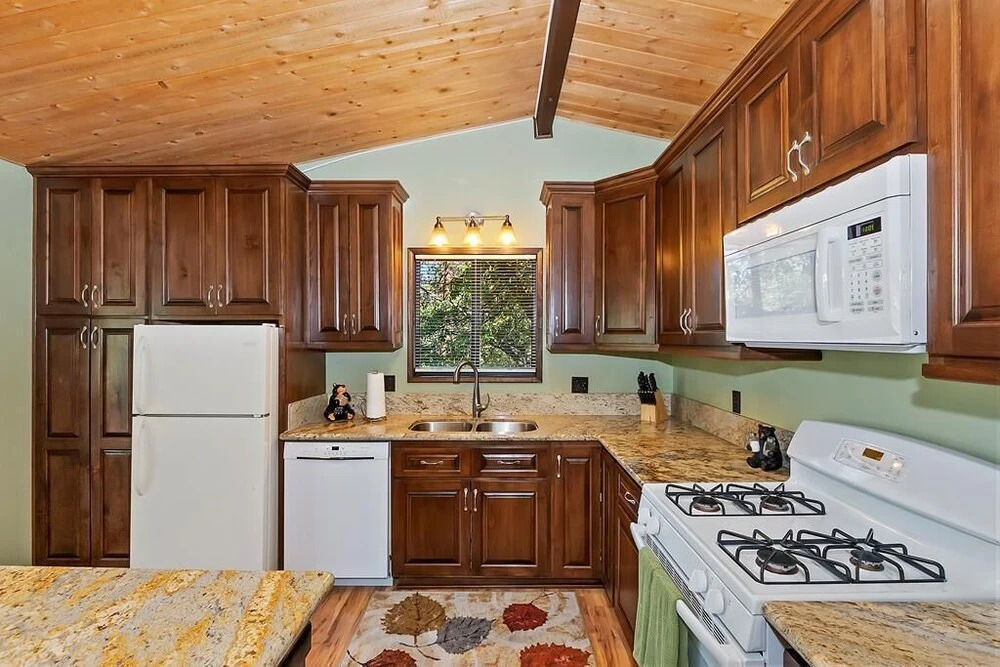 028 - Sunset Mountain Retreat