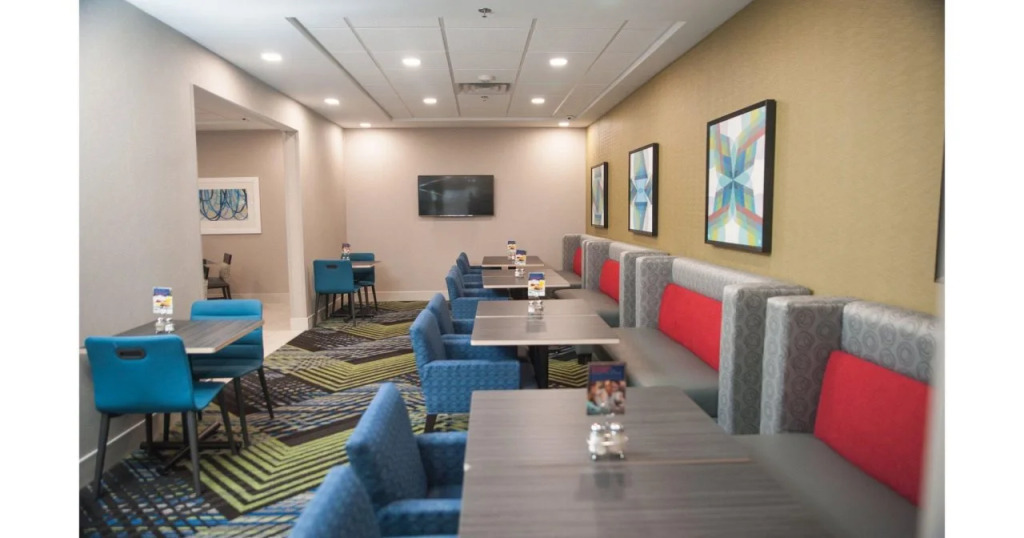 Holiday Inn Express Hotel & Suites Norfolk by IHG