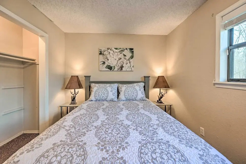 'hidden Oaks' Broken Bow Vacation Rental, Pets OK!