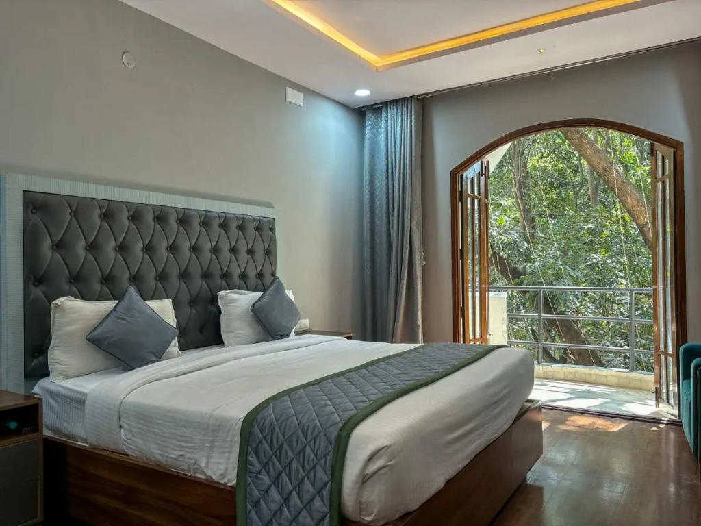 Palm Mystic Inn - Indiranagar