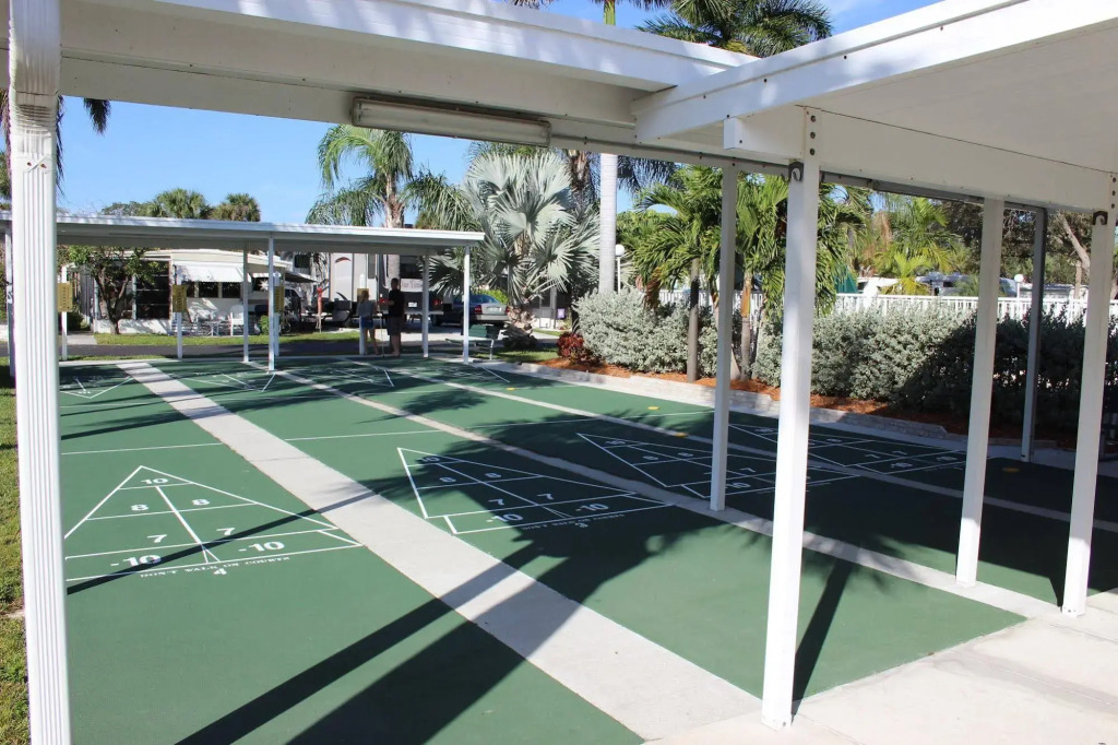 Groves RV Resort