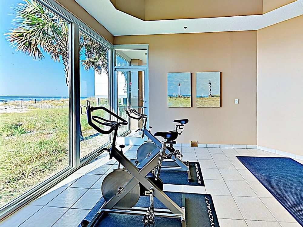 New Listing! Gulf-front Getaway W/ 2 Pools & Gym 1 Bedroom Condo