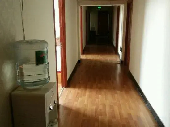 Linyi Donglai Hotel