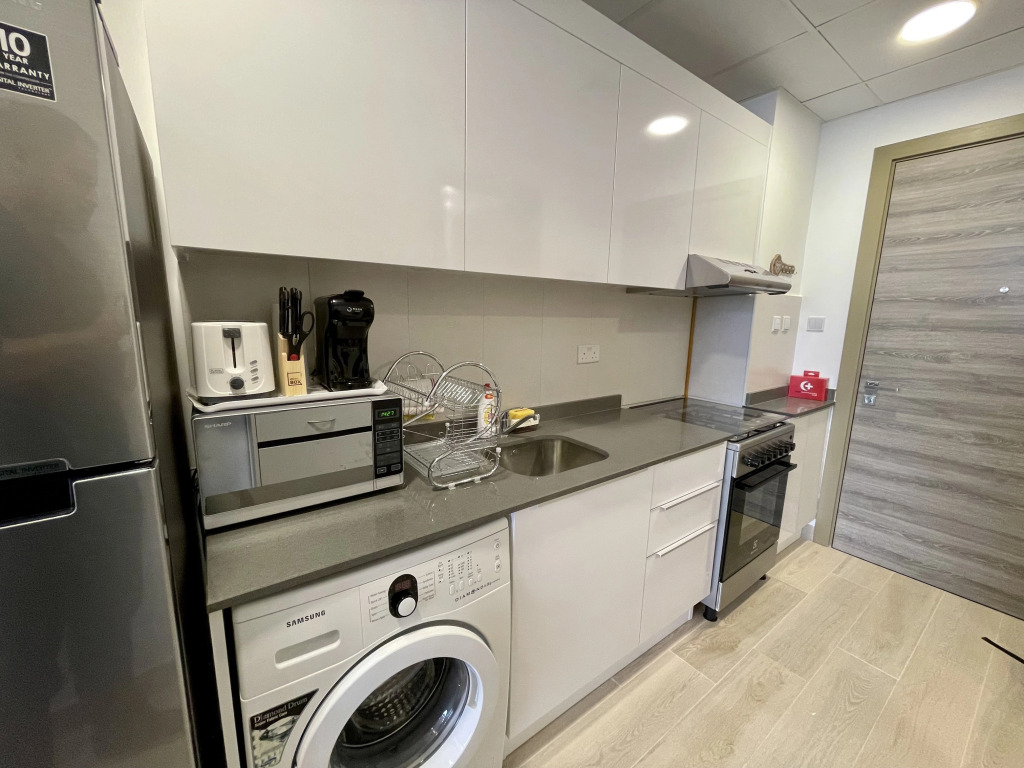 Spacious & Cute Studio with Balcony