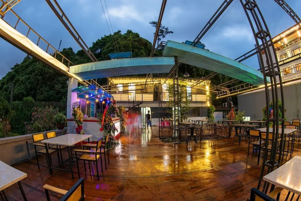 Bamboo Hotel & Apartments - Hostel