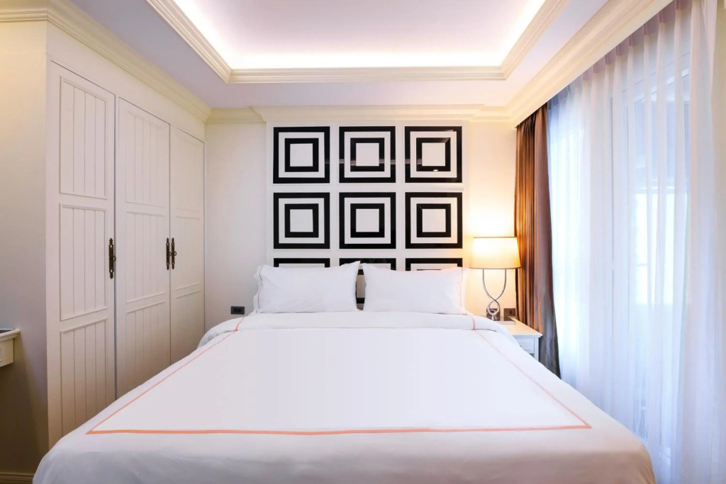 The LA49 Hotel