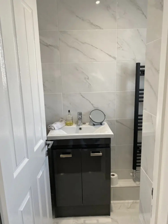 Beautiful Stunning Peaceful 6-bed Showhome Eco Uk