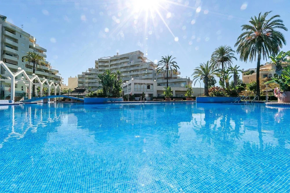 Apartment with One Bedroom in Benalmádena, with Wonderful Sea View, Pool Access, Enclosed Garden - 50 M From the Beach