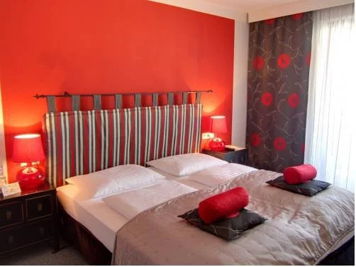 Aparthotel Viktorias Home