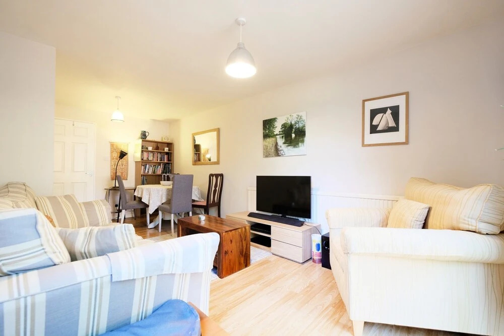 Fantastic, Spacious 1BR Garden Flat With BBQ