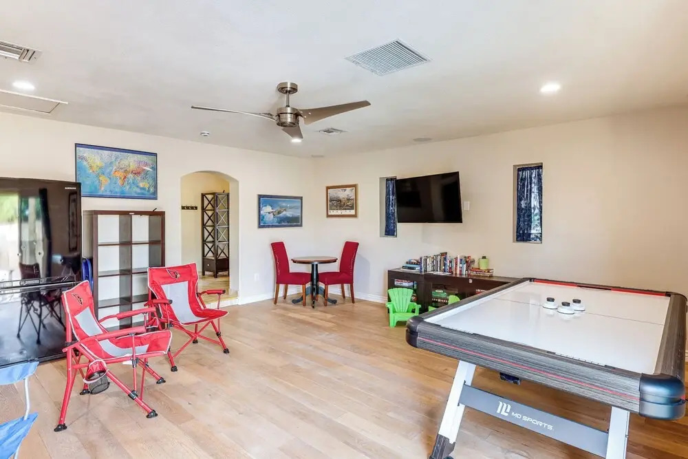 Game Room + Pet-friendly Yard! Family Phoenix Gem