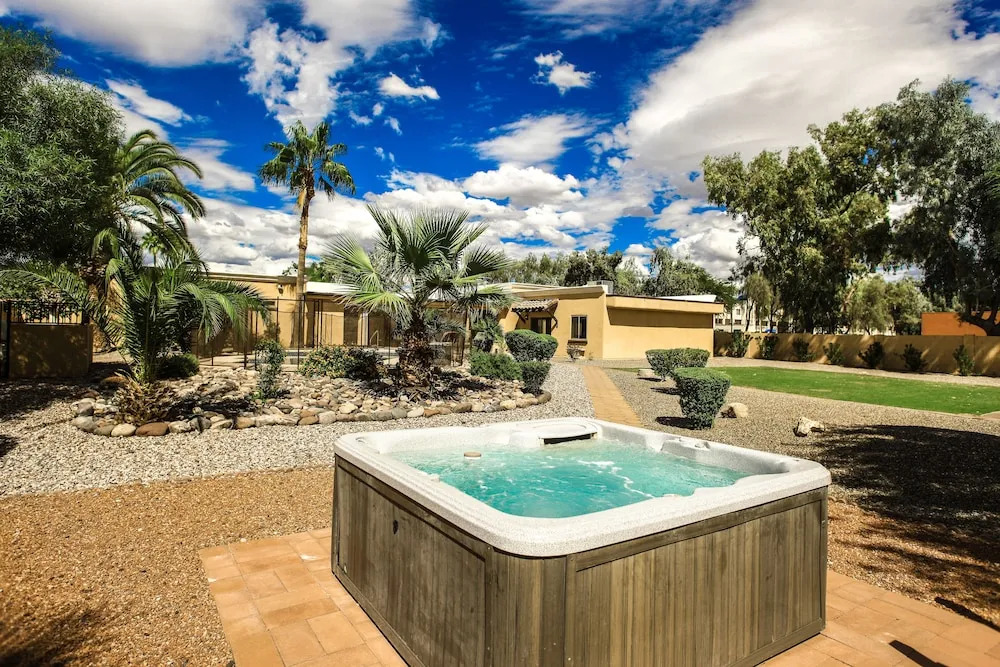 Presidio - 6 Bedroom Home - Scottsdale