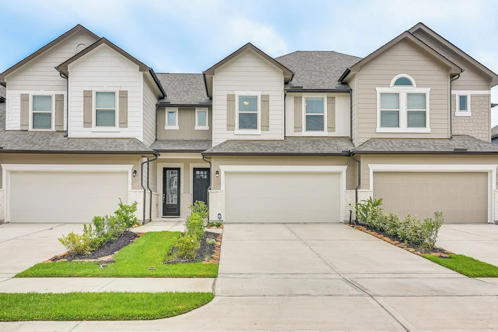 Welcoming Pasadena Home: 22 Mi to Downtown Houston