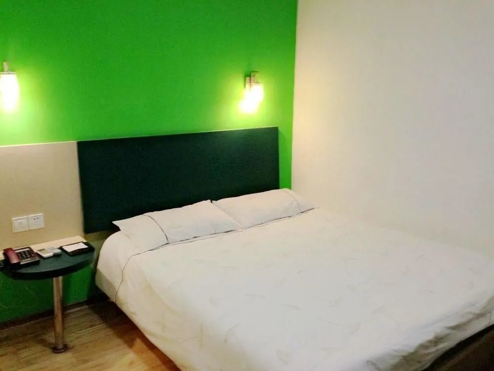 Motel 168 Shanghai Changping Road Branch