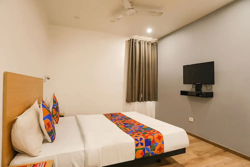 Hotel Grand In Vaishali