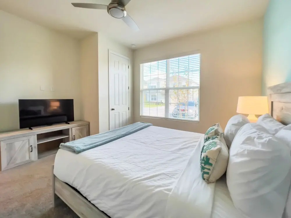 NEW Townhome Near Theme Parks Private Pool Bbq!
