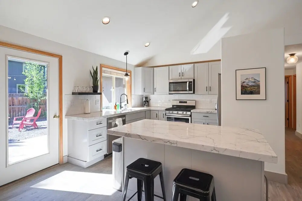 Quail Covey 3 Bedroom Home by RedAwning