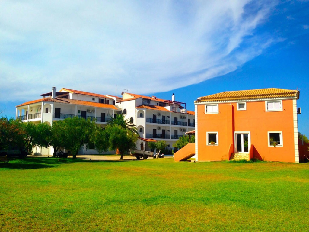 Ccb Bruskos Hotel