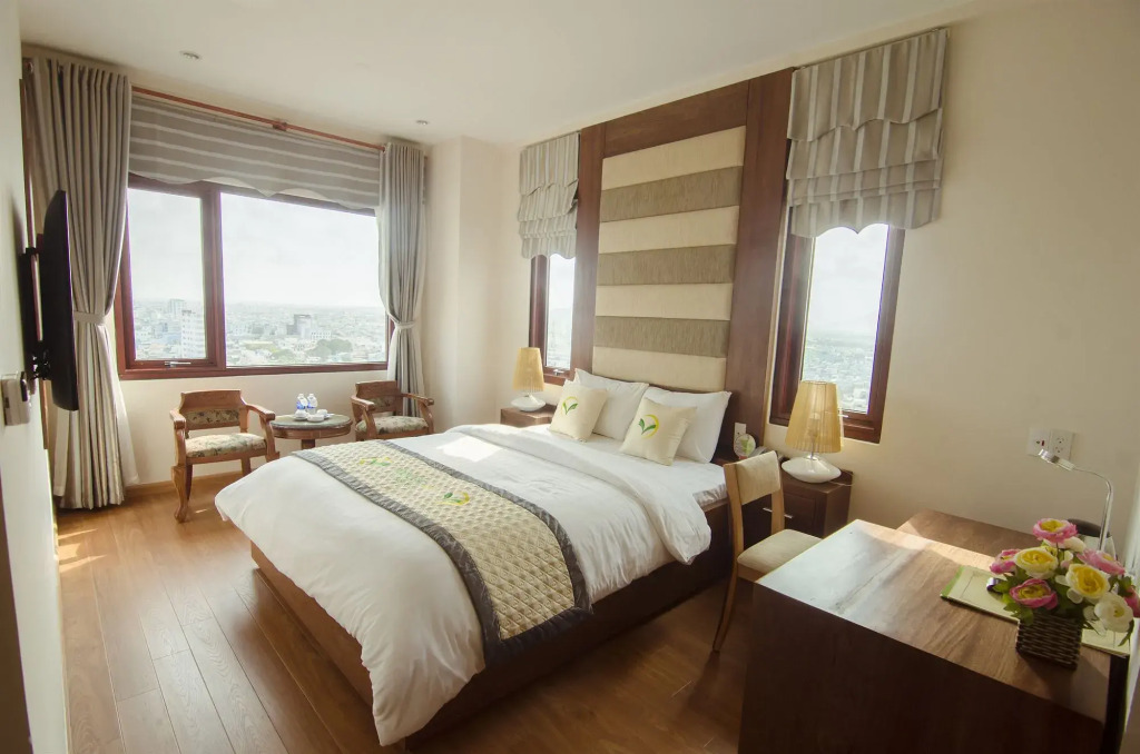 Moonlight Hotel Da Nang - Near Dragon Bridge