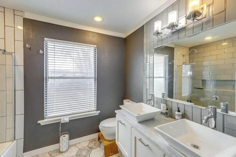 Pet-Friendly Austin Home w/ Private Yard + Deck