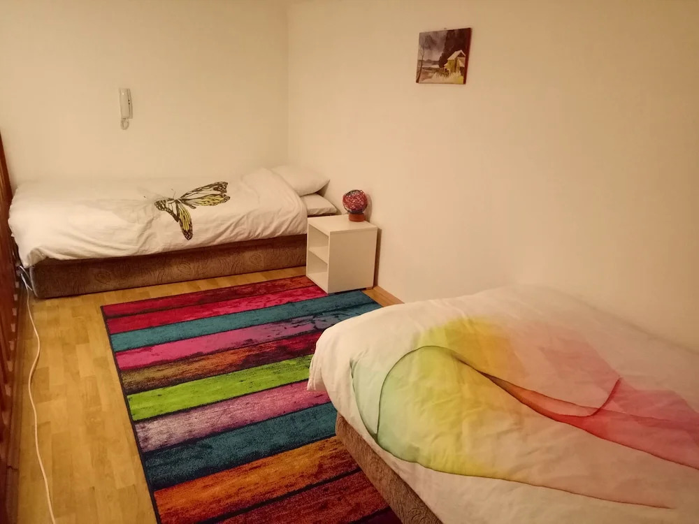 Kiwi Apartment
