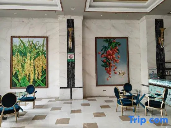 Coconut Rhyme Golden Dragon Hotel (Qionghai Yinhai Road Flagship)