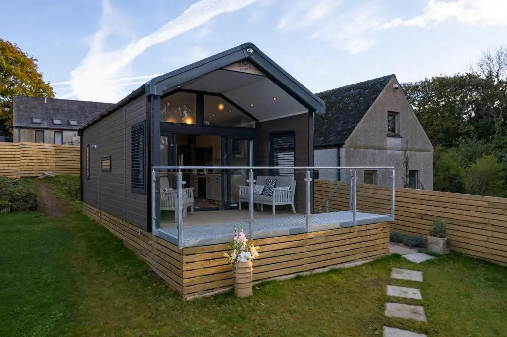 The Escape Luxury Pod Close To Beach