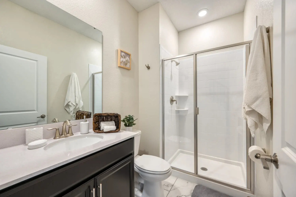 Super nice and spacious home with private pool near Disney