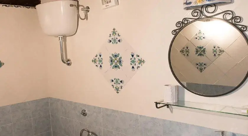 La Corte Di Raito