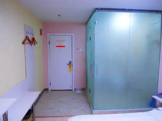 Jingzhouhui Business Hotel (Beijing Jiukeshu Subway Station)