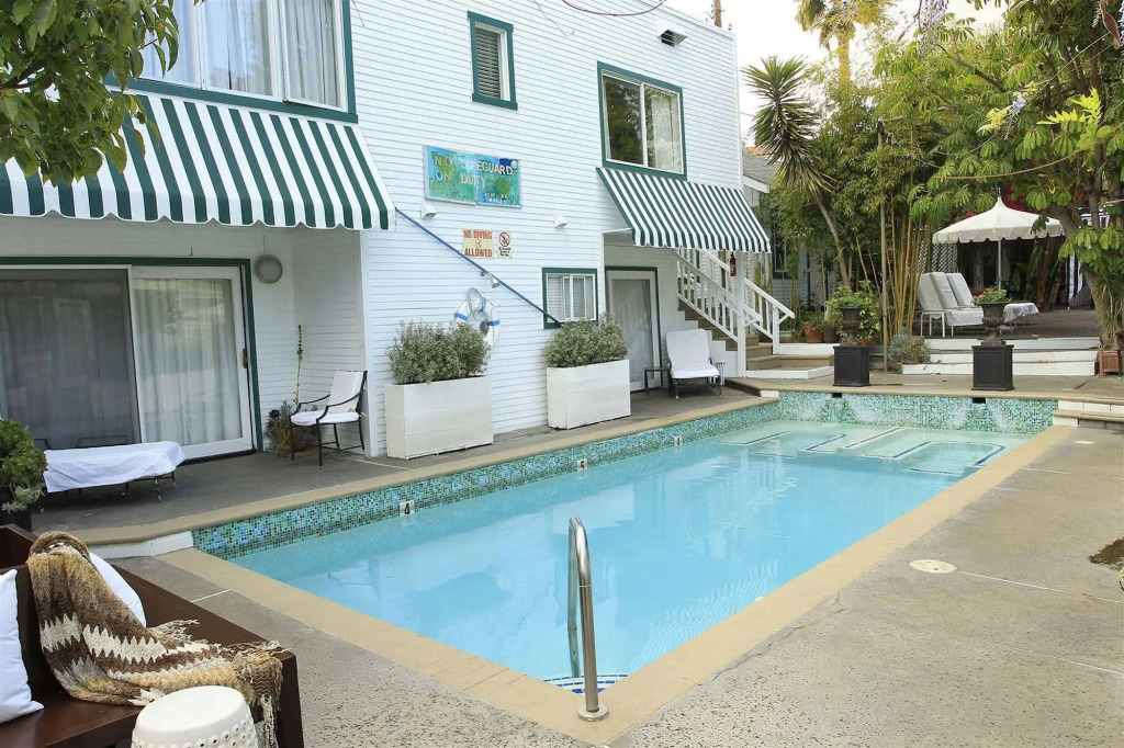 San Vicente Bungalows