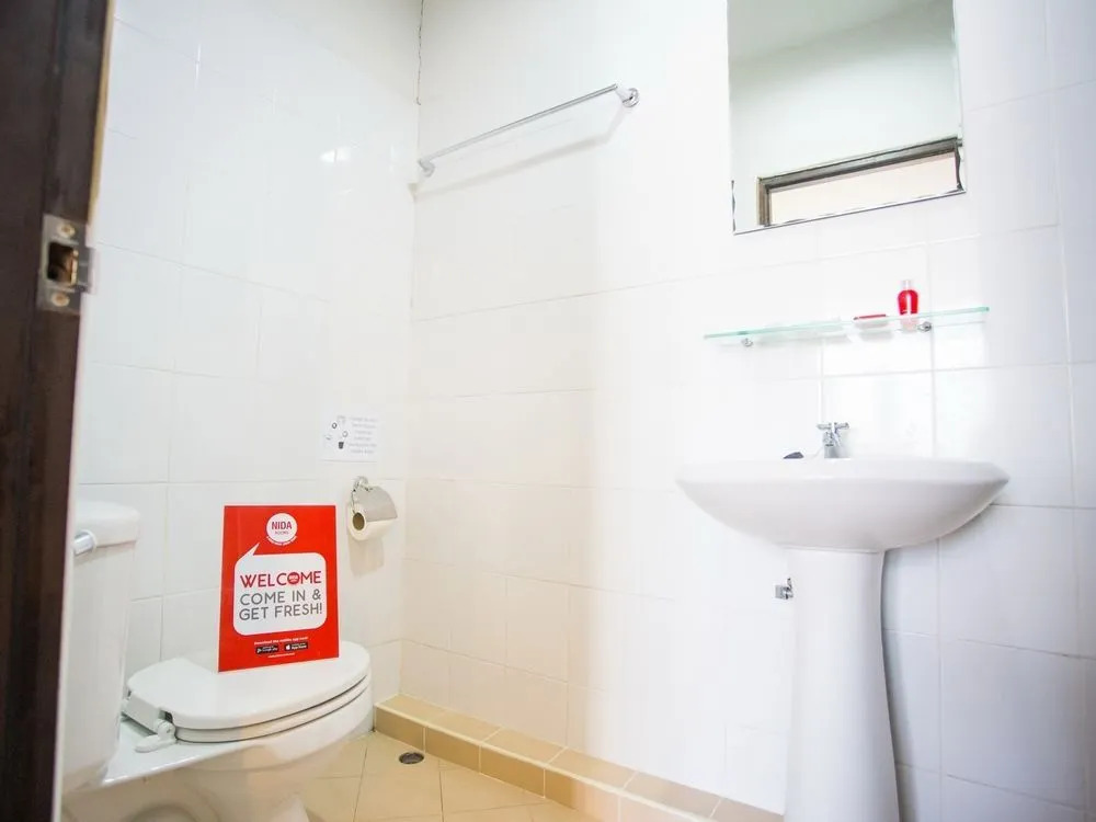 NIDA Rooms Phra Khanong 2163 Place