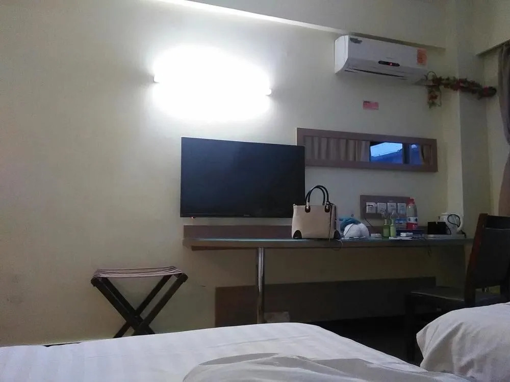 Shanghaorenjia Quality Selection Hotel (Shandong University Impression City)