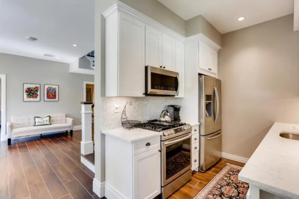 Buttercup 3bd 3ba Sleep 7 on Quiet Street