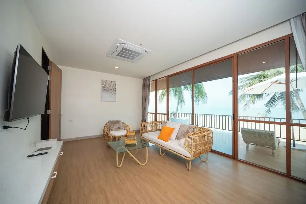 Natural Beach Resort Thasala