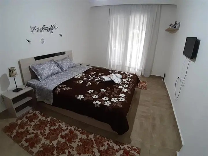 kosta's apartment 2