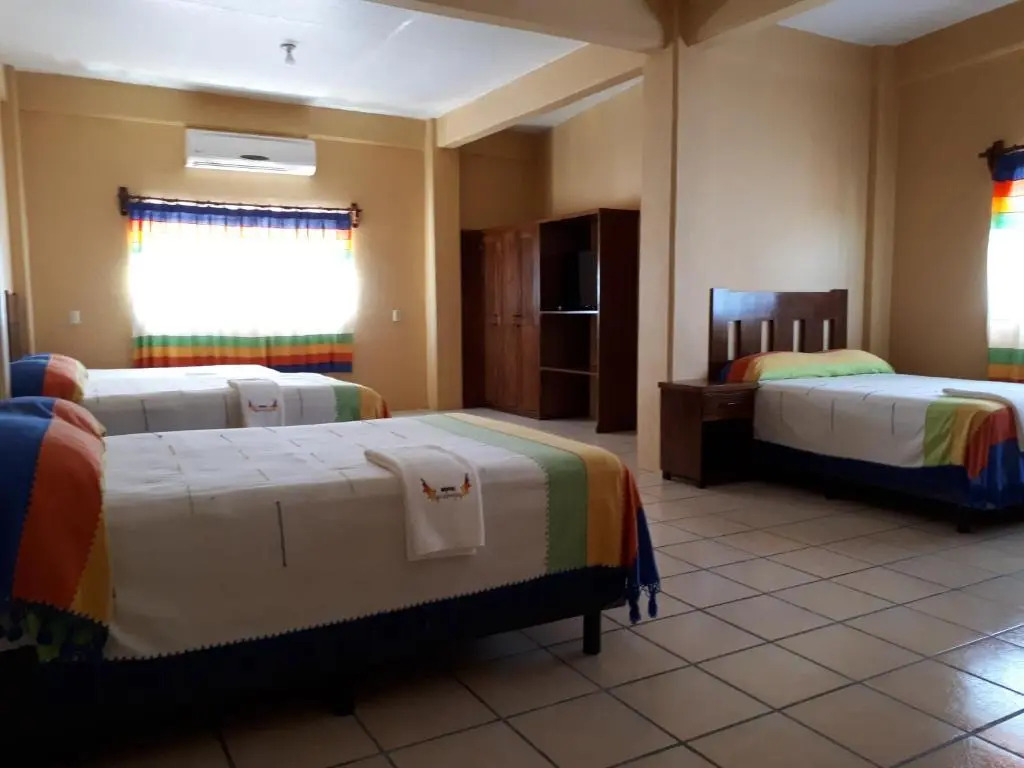 Hotel Alebrijes