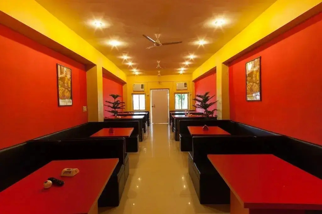 R K Hotel And Bar